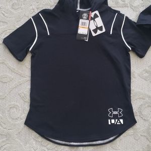 Under armour boys top with hood